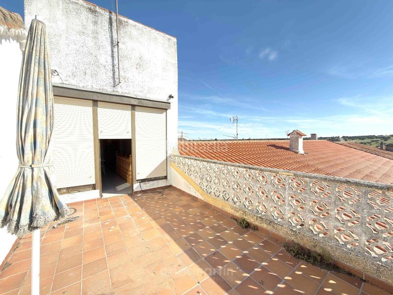 Foto b7b8f547-84ac-43c2-b6cf-84725dbcae65. Casa amb aparcament a Vecinos