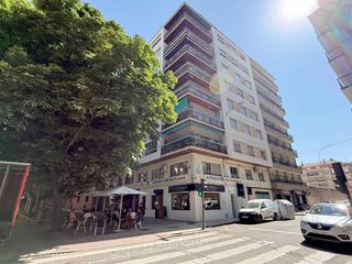 Piso en Van dyck 66. 8ª planta en venta en calle van dyck