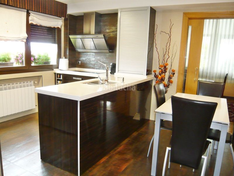 Foto 73cde6e2-d385-4bd4-b60f-fa9420fad9ba. House with heating parking pool in Zigoitia