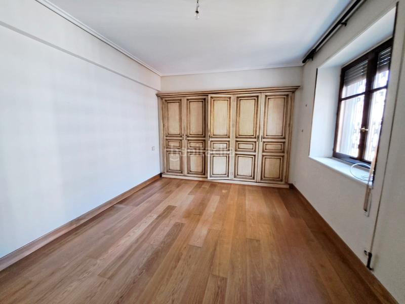 Foto 31eb8cb5-6d24-40de-a2a0-97303a97e379. Appartamento con riscaldamento in Ensanche Vitoria - Gasteiz