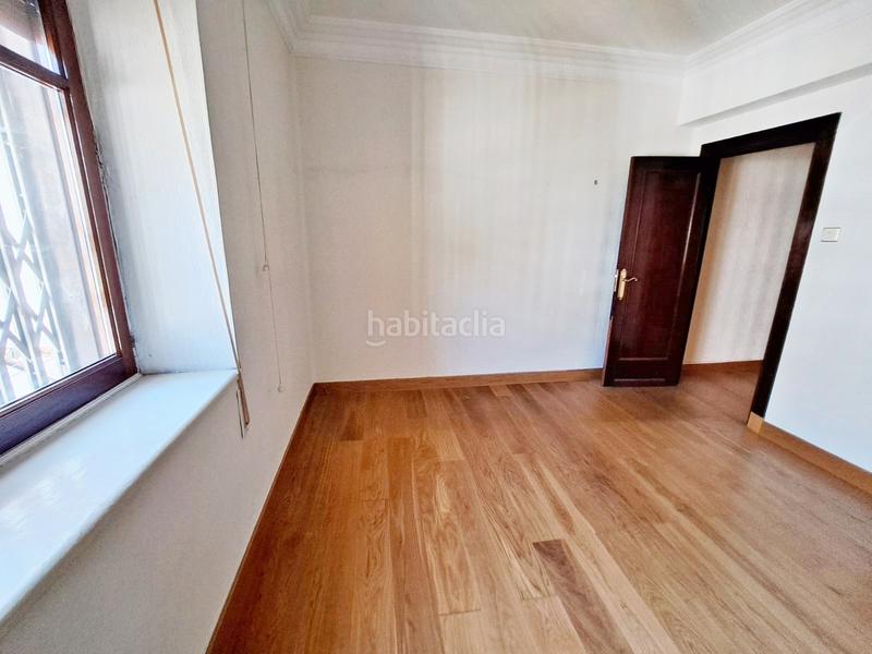 Foto 4db9ac8f-36e2-45a9-b18c-d89f6c94cdc0. Appartamento con riscaldamento in Ensanche Vitoria - Gasteiz