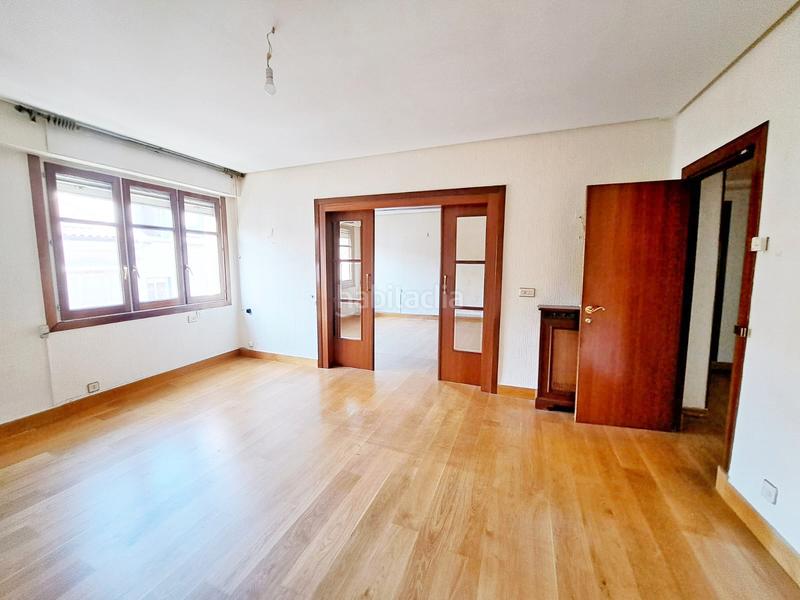 Foto a2172eab-63ea-40ac-9ee5-4dc331c25000. Appartamento con riscaldamento in Ensanche Vitoria - Gasteiz