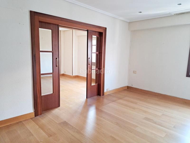 Foto 762a01a9-6786-4605-a051-d337a9b6072c. Appartement avec chauffage dans Ensanche Vitoria - Gasteiz