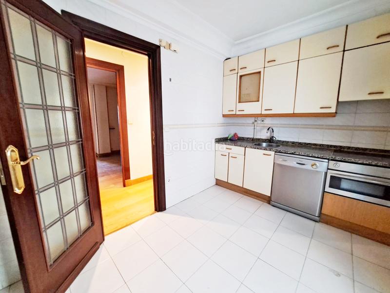 Foto 917d7185-cd3b-41ac-ad89-3a69b1e9892f. Etagenwohnung mit heizung in Ensanche Vitoria - Gasteiz