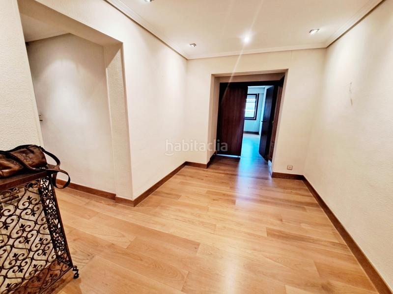 Foto 315a26ee-f367-4fdb-8f10-300b5fdef5b8. Flat with heating in Ensanche Vitoria - Gasteiz