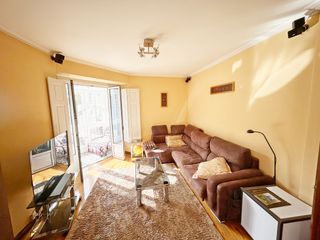 Pis  Luis heintz kalea. Vivienda al lado del parque de la florida y la catedral