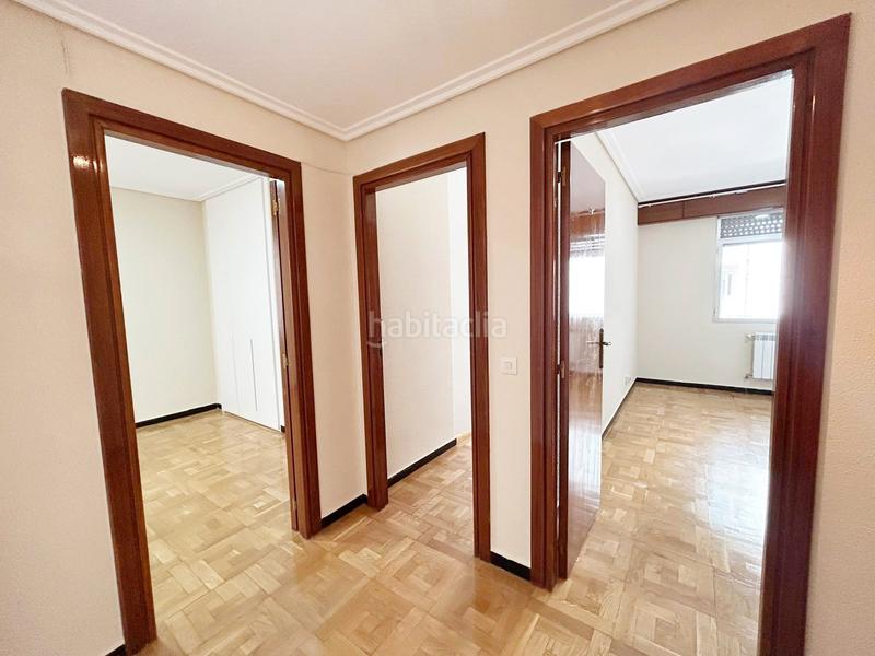 Foto 76ae39da-bb7a-4aaa-ba79-5fecaf1f8a53. Piso estupenda vivienda en el centro en Ensanche Vitoria - Gasteiz