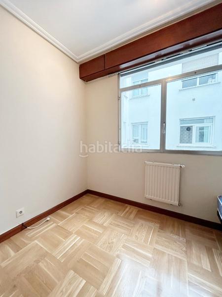 Foto ce2ea7fd-77c5-4c94-bb66-4d871339877d. Piso estupenda vivienda en el centro en Ensanche Vitoria - Gasteiz