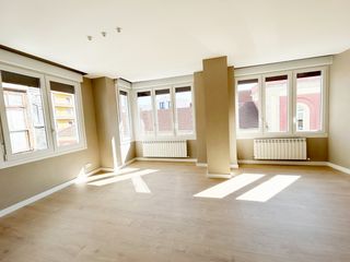 Piso  Foru kalea. Magnifica vivienda reci�n reformada, a estrenar, en el centro.
