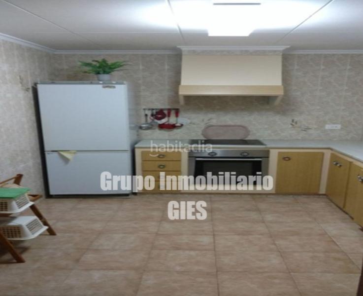 Foto 545c174b-9a99-4f5b-a8e1-2da8a0048cd0. Chalet in carrer mar blau n-04 12 in Mareny Blau Sueca