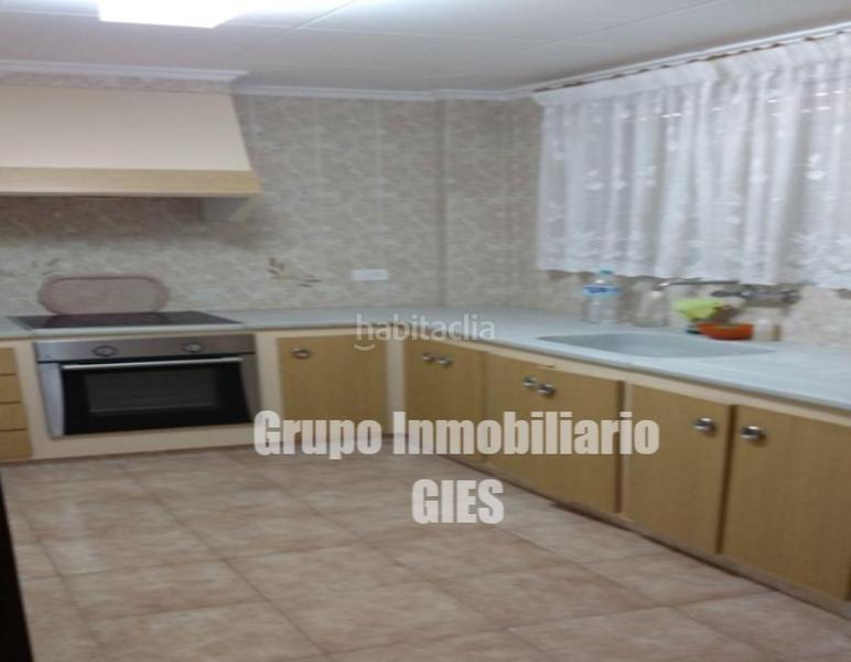 Foto ead1c068-8c05-4459-91bc-225a97441d4a. Chalet in carrer mar blau n-04 12 in Mareny Blau Sueca