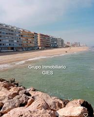 Apartament a Carrer de l'escotilla 15. Fantastico apartamento en la playa de el perellónet