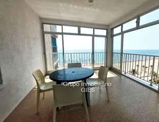 Apartament  Avenida castelló 15. Maravilloso apartamento en primera linea de playa