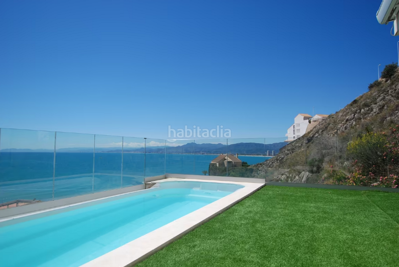 Foto 8c3285fd-b0cb-48b4-a00e-3dfdbee58cc1. Casa adosada impresionante y exclusiva villa situada en El Faro en Cullera