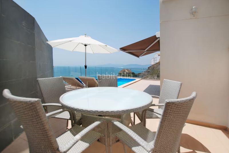 Foto b87e6cbc-4306-4f9b-9721-5f40017bebfa. Casa adosada impresionante y exclusiva villa situada en El Faro en Cullera