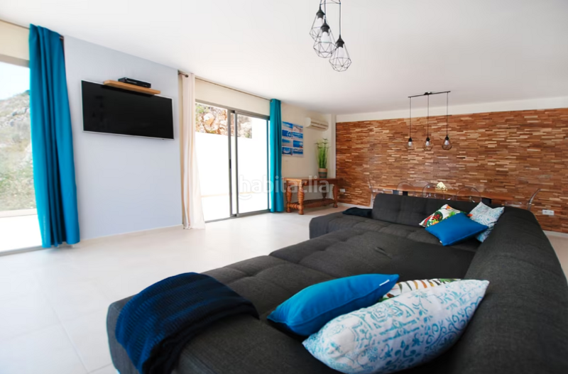 Foto ef3dfed4-60c6-4980-ac1d-a58b24c7b9f0. Casa adosada impresionante y exclusiva villa situada en El Faro en Cullera