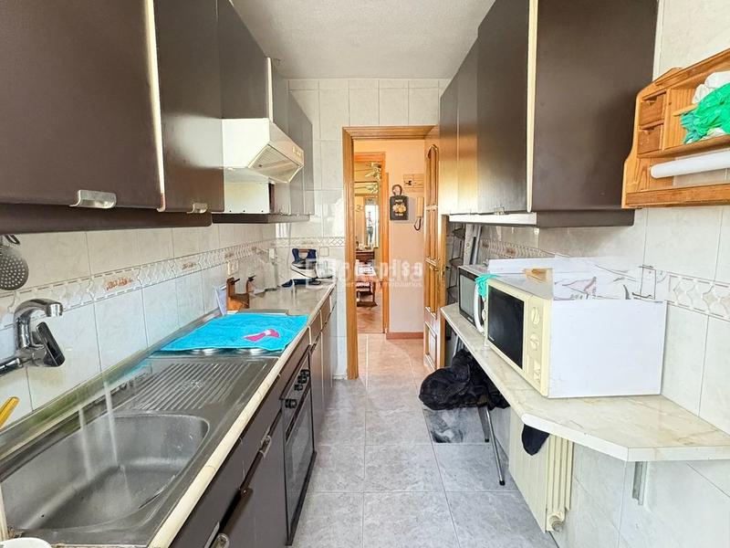 Foto c5fc8ee6-7e00-40ff-8563-4986e0cec968. Piso excelente vivienda calle godella en San Cristóbal Madrid