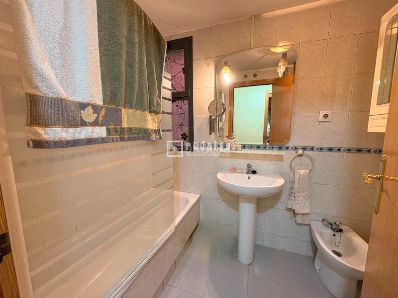 Foto 2950722b-2f50-4ce6-ae6d-2a4262e2bc4d. Flat with heating parking in Villaverde Alto Madrid