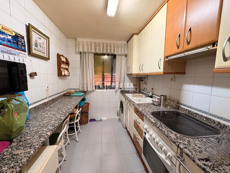 Foto 587cedf3-fb9d-4e4a-9dc5-5863c0474bb8. Flat with heating parking in Villaverde Alto Madrid