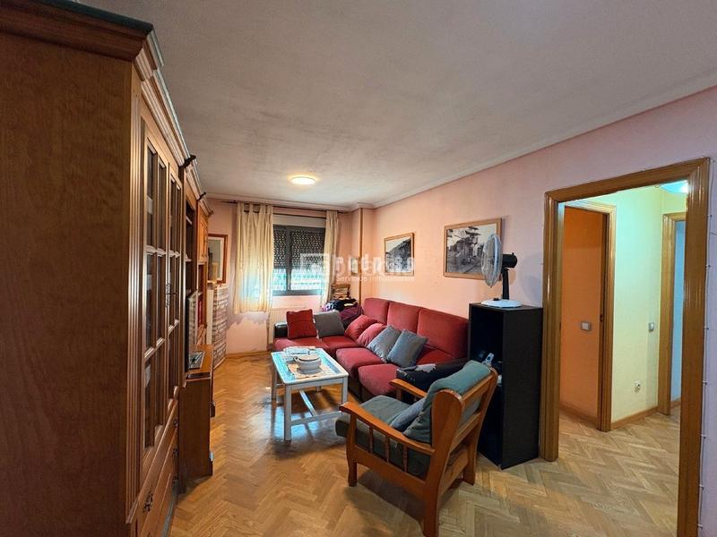 Foto 7dbba0e7-018d-4b99-af7c-0be8de27f620. Flat with heating parking in Villaverde Alto Madrid