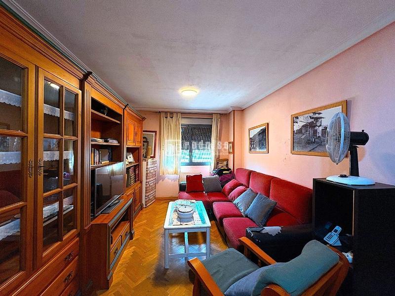 Foto 8e3f8f6c-eb88-4144-881f-ca8f579d4897. Flat with heating parking in Villaverde Alto Madrid