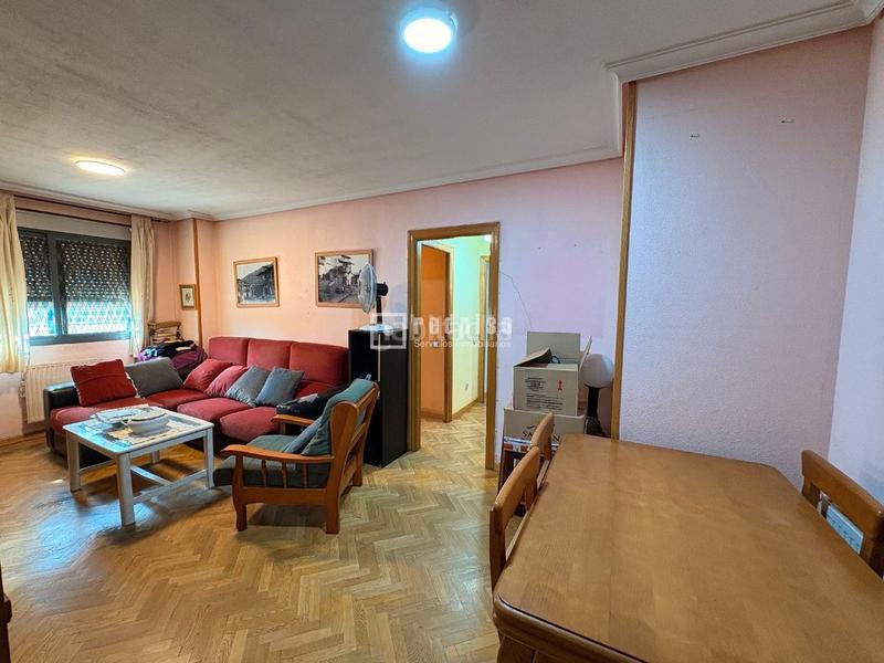 Foto ac270d01-b0ad-4a8a-804c-0ecdedd99ba9. Flat with heating parking in Villaverde Alto Madrid