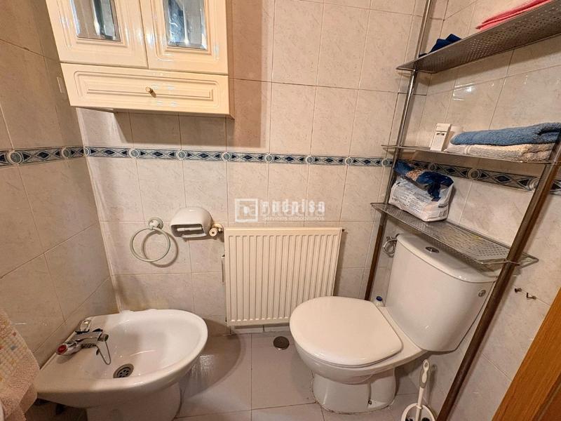 Foto d776f42f-27ce-433e-b579-847a77d3c029. Flat with heating parking in Villaverde Alto Madrid