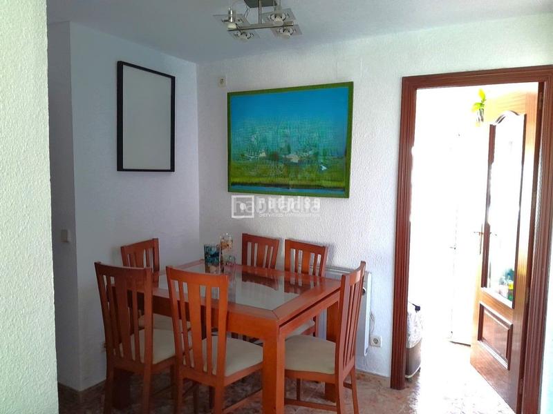 Foto b2acecfa-adbe-4737-b984-4ac3c4a72ed5. Pis amb calefacció a San Cristóbal Madrid