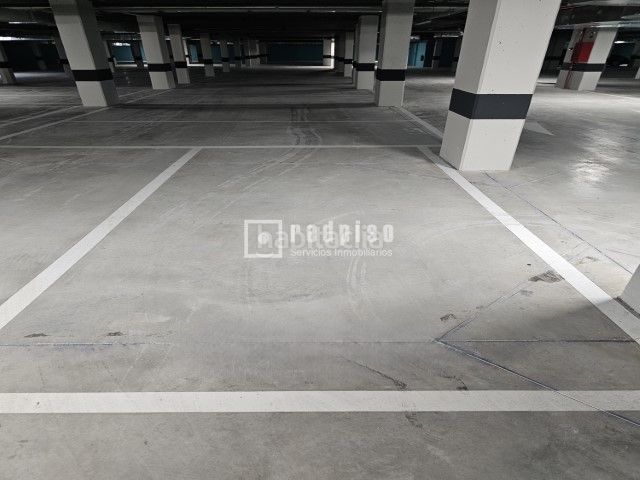 Foto 2a6e9604-0c07-41bb-896a-2e425255b53a. Lloguer loft amb aparcament piscina a Villaverde Alto Madrid