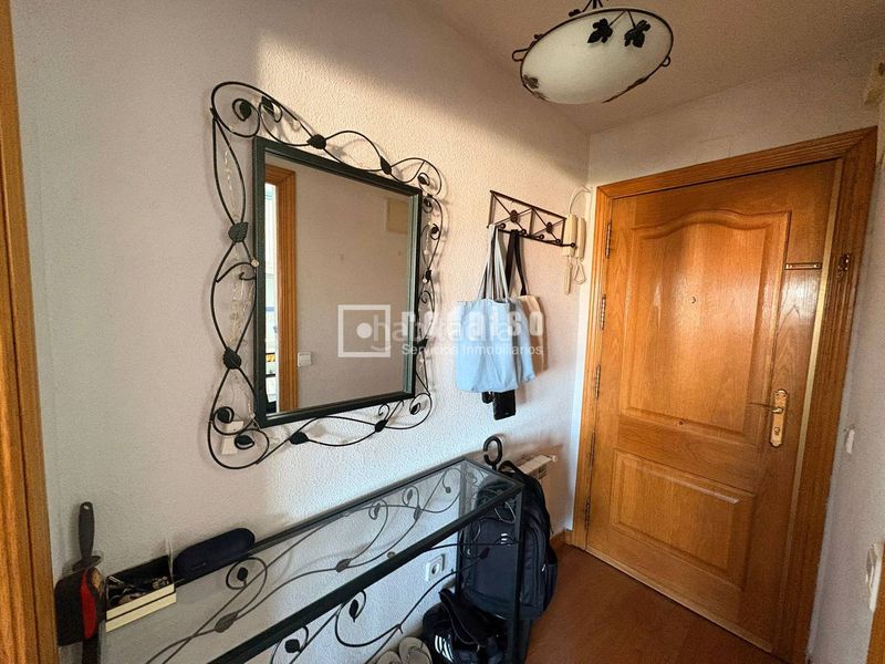 Foto d6748628-dc94-411a-8d37-a00671f0b004. Flat with heating in San Cristóbal Madrid