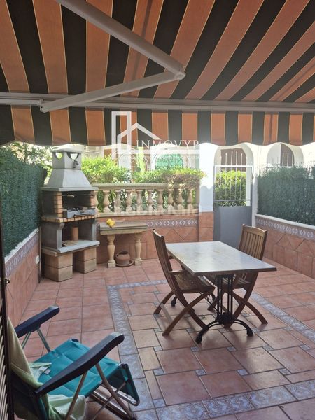 Foto a7a6a851-7d54-4290-a24a-74d6e8e5f686. Casa adossada amb aparcament piscina a Palmanova Calvià
