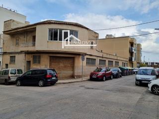 House in Gran Via de Colom. Oportunidad única inversores, promotores y particulares con posi