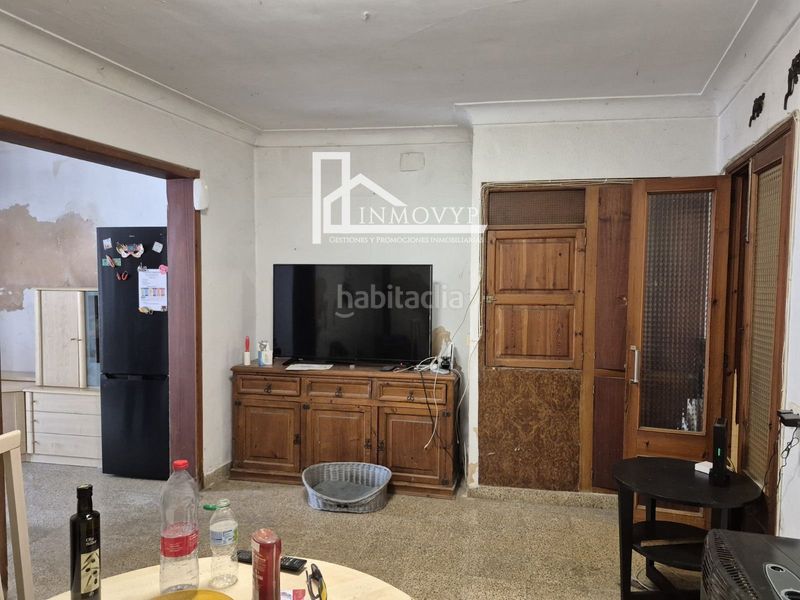 Foto 2ce92c08-64a1-4fb4-bc62-bd4f9228174c. Casa adossada a Gran Via de Colom Inca