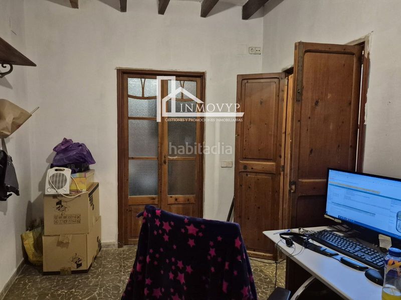 Foto ee4eb4b3-5d29-4046-9448-8880a0bfd8fa. Casa adossada a Gran Via de Colom Inca