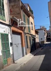 Pis a Gran Via de Colom. Bajos en venta en el centro de inca  para reformar completamente