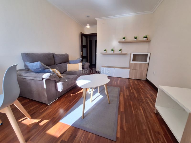 Foto 4b8c7096-97f0-4f6b-aecf-b151e46a46f7. Alquiler piso avda. constitución, apartamento en alquiler con trastero en Gijón