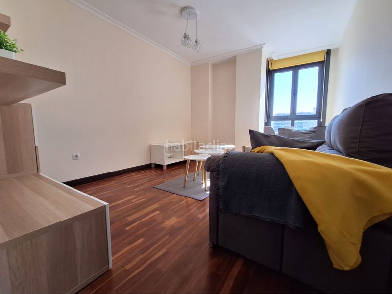 Foto a4da9211-2cb3-42d5-85ef-04777ceab0a8. Alquiler piso avda. constitución, apartamento en alquiler con trastero en Gijón