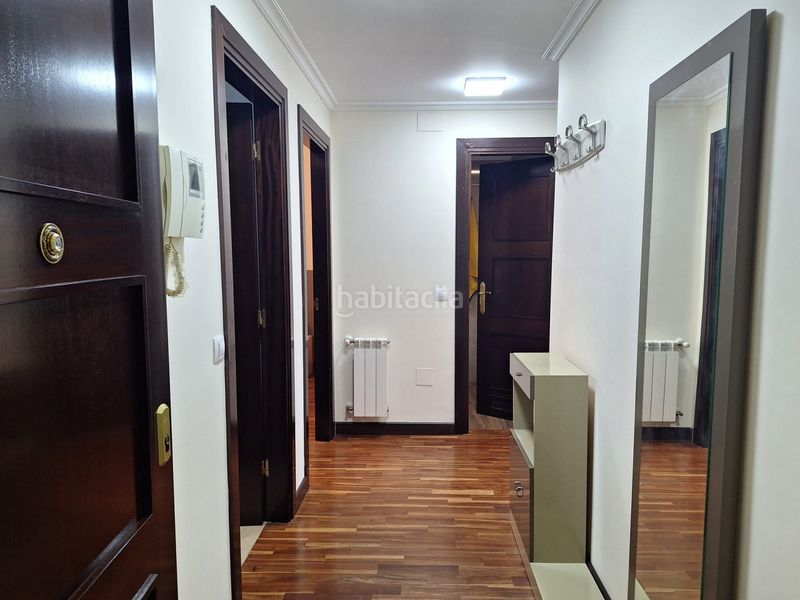 Foto b77acc2e-f9e7-46b0-b0a5-ecd23135da4d. Alquiler piso avda. constitución, apartamento en alquiler con trastero en Gijón