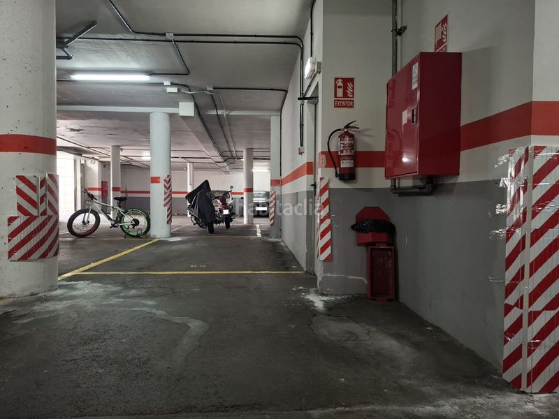 Foto 0b0e722a-0113-4322-99a4-20f4d1b567c3. Miete autoparkplatz in Viesques Gijón