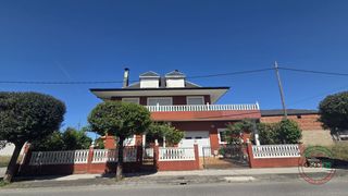 Casa a Dehesas - av ferrocarril-de 442. Vivienda unifamiliar con jardin en dehesas, ponferrada  el bierz