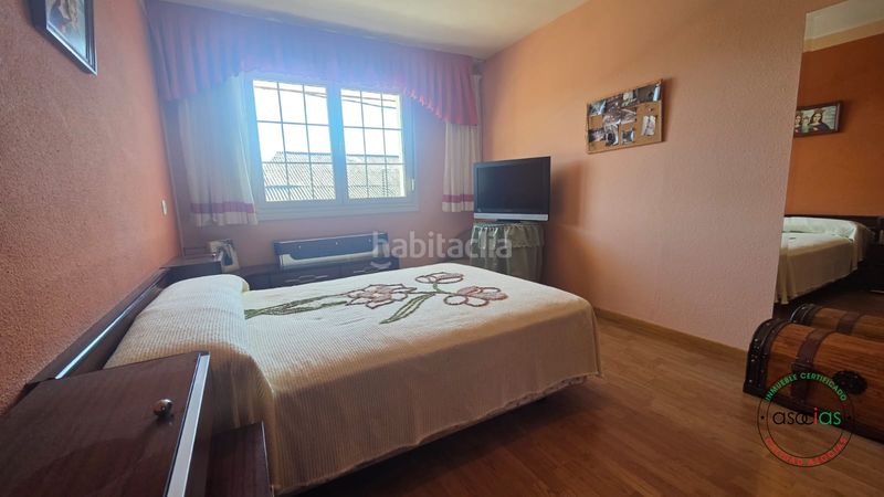 Foto 0731e6d0-3d18-4d38-9e2d-6183ea657888. Casa en dehesas - av ferrocarril-de 442 vivienda unifamiliar con jardin en dehesas, el bierzo león en Ponferrada