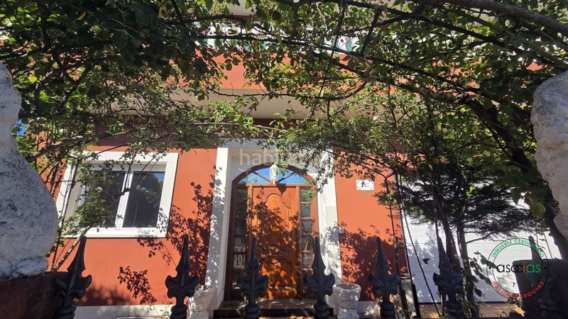 Foto 2d619123-e624-4972-8e6b-92b4e7c9d87e. Casa en dehesas - av ferrocarril-de 442 vivienda unifamiliar con jardin en dehesas, el bierzo león en Ponferrada