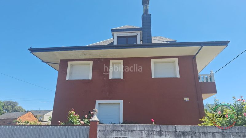 Foto 391cb971-a0d6-41ff-8cac-27999b2dbddc. Casa en dehesas - av ferrocarril-de 442 vivienda unifamiliar con jardin en dehesas, el bierzo león en Ponferrada
