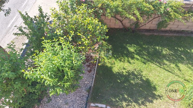 Foto 3cd5b501-2211-4160-b02e-881c8791270e. Casa en dehesas - av ferrocarril-de 442 vivienda unifamiliar con jardin en dehesas, el bierzo león en Ponferrada