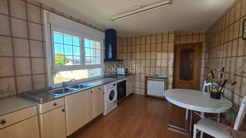 Foto 535b3af8-398f-4dbe-8d25-4ac07811f031. Casa en dehesas - av ferrocarril-de 442 vivienda unifamiliar con jardin en dehesas, el bierzo león en Ponferrada
