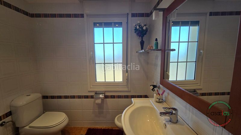 Foto 5f310d55-d637-48c2-bc04-b4a906365b97. Casa en dehesas - av ferrocarril-de 442 vivienda unifamiliar con jardin en dehesas, el bierzo león en Ponferrada