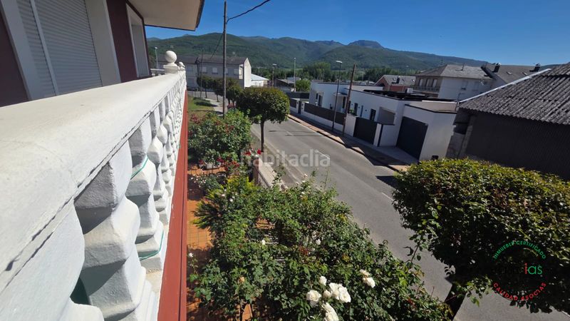 Foto 61aca9fe-77dd-4fb6-b83e-4cde3e769c9c. Casa en dehesas - av ferrocarril-de 442 vivienda unifamiliar con jardin en dehesas, el bierzo león en Ponferrada