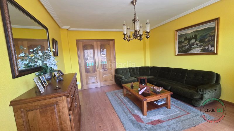Foto 7f023ffa-5447-4bc0-9bd8-46cf09774ae6. Casa en dehesas - av ferrocarril-de 442 vivienda unifamiliar con jardin en dehesas, el bierzo león en Ponferrada
