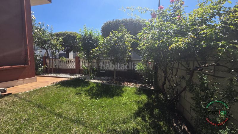Foto abcf05de-5d85-40cc-931f-8ccdfd8cd86a. Casa en dehesas - av ferrocarril-de 442 vivienda unifamiliar con jardin en dehesas, el bierzo león en Ponferrada