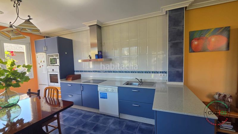Foto ad420010-a8eb-4bc8-b0c7-b418cc769338. Casa en dehesas - av ferrocarril-de 442 vivienda unifamiliar con jardin en dehesas, el bierzo león en Ponferrada